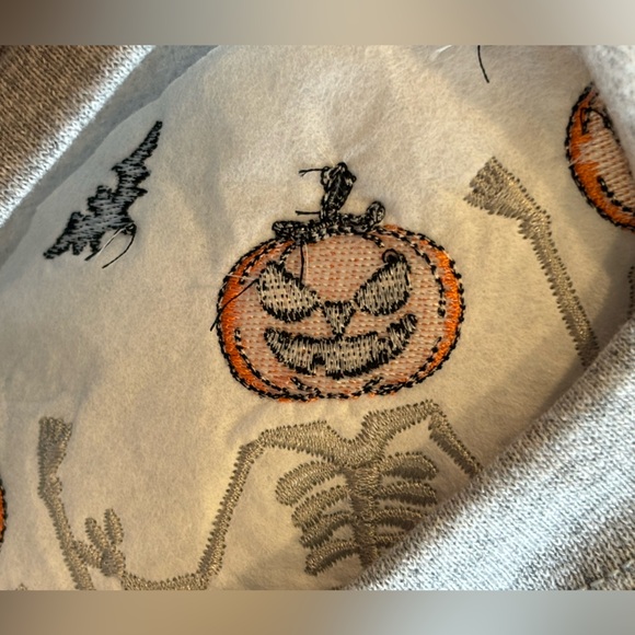 *Halloween* Dancing Jack-o-lantern skeleton’s with Bats- Crewneck sweatshirt- XL - Picture 3 of 7